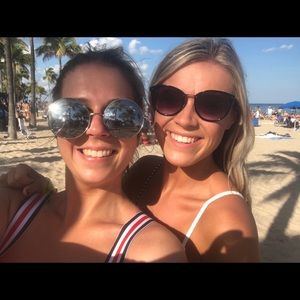 Meet your Posher, Christina